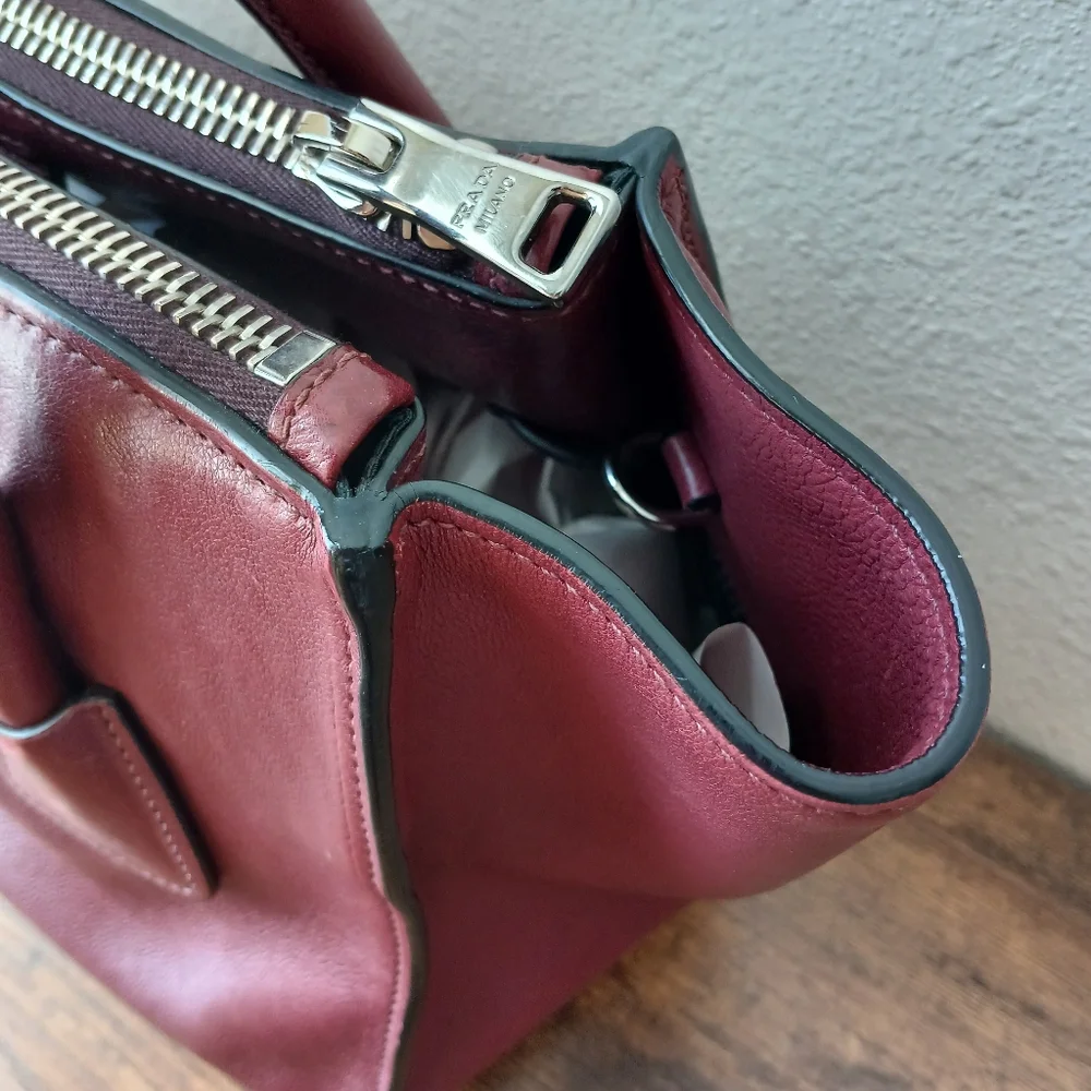 Prada Twin Pocket Glace Calf Tote Bag - Picture 5 of 16